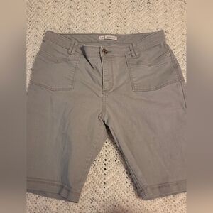 Lee Slender Secret 4 Pocket Grey Demin Jean Shorts Size 12M